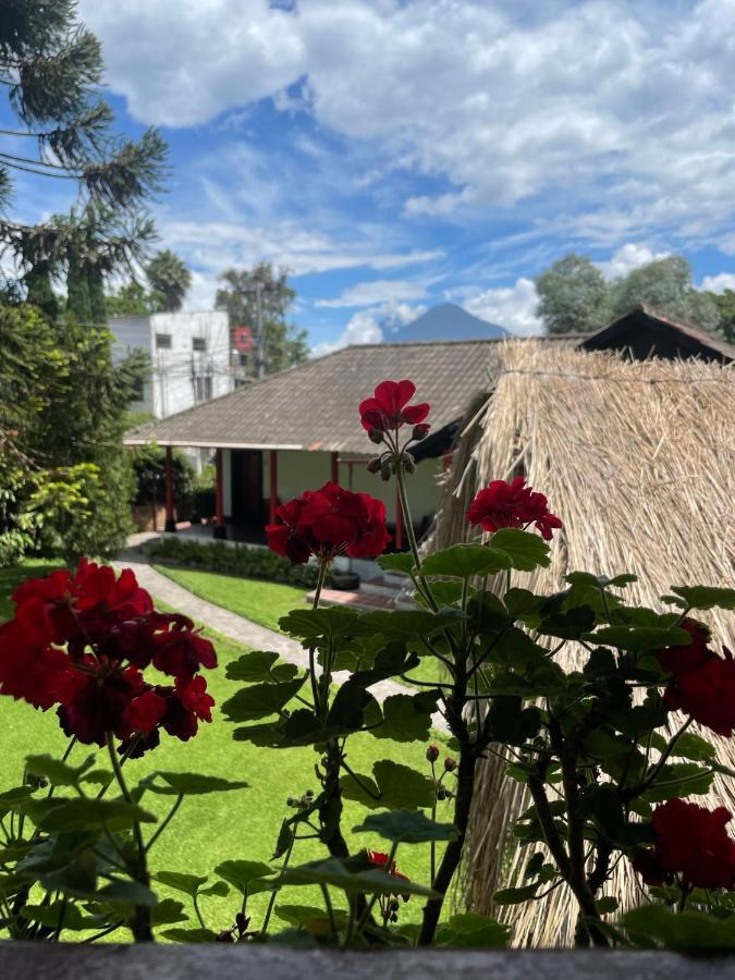 Hotel Rancho Grande Inn Panajachel Bagian luar foto